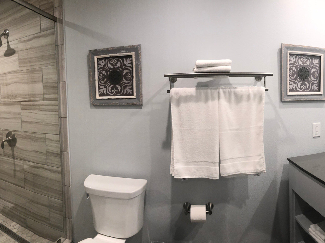 Three Palms Inn主图