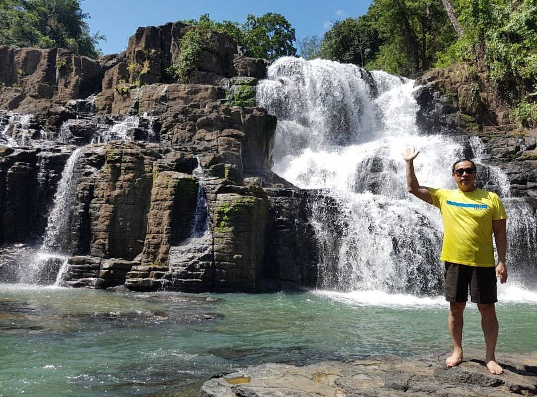Parangloe Waterfall景点图片