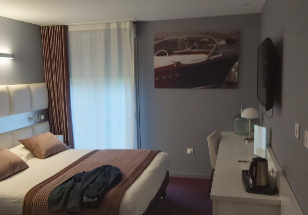 格林圣拉扎尔酒店主图