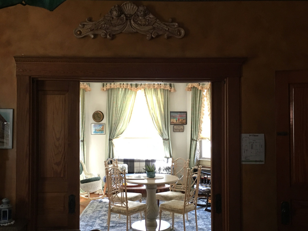 Harvest Moon Bed and Breakfast主图