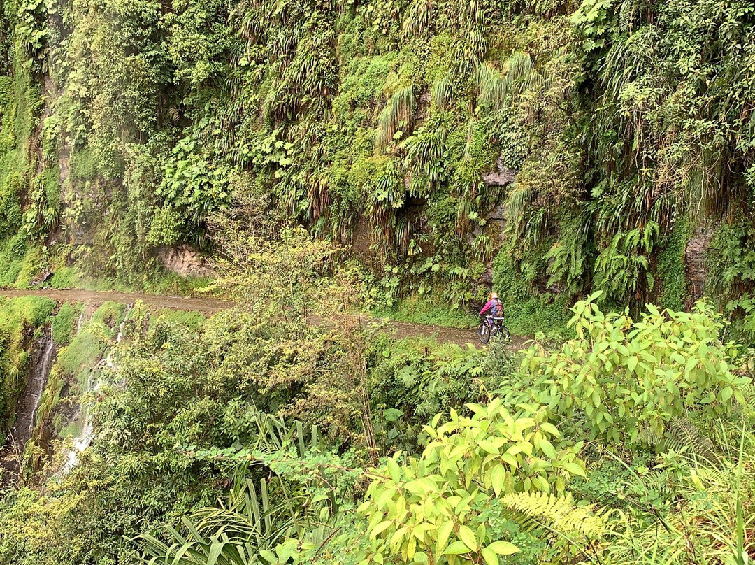 Enhance Biking-拉巴斯必去景点