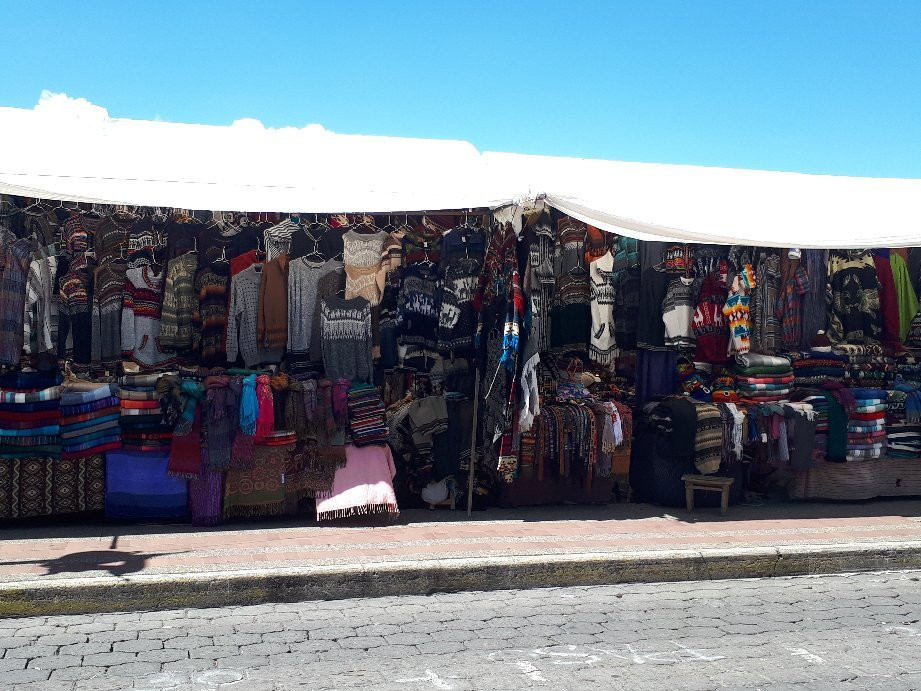 Plaza De Los Ponchos Mercado景点图片