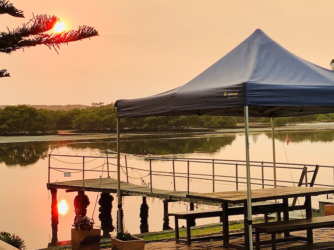 Black Swan Waterfront Motel主图