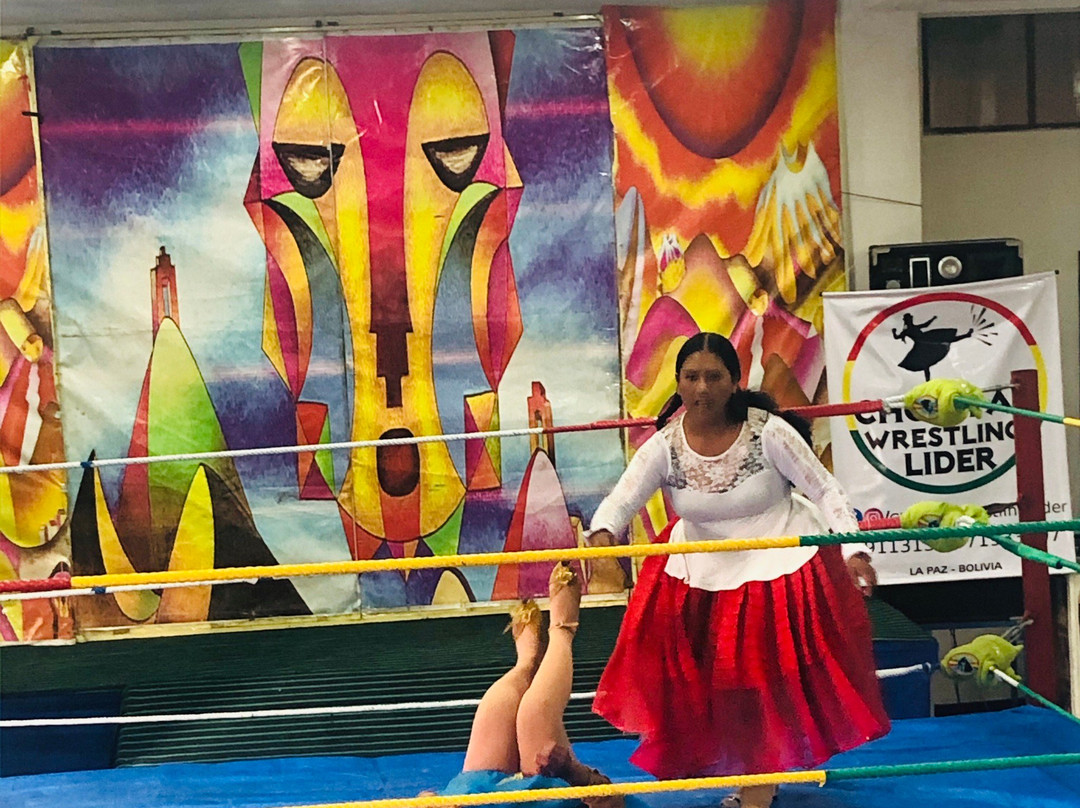 Cholitas Wrestling-拉巴斯必去景点