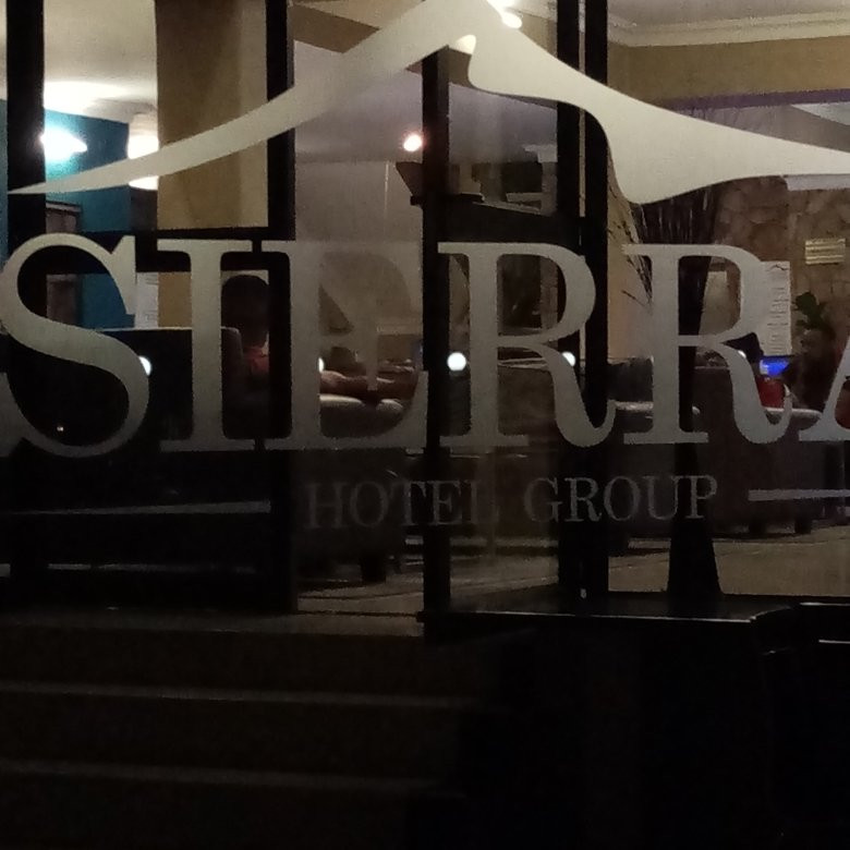 Sierra Square Hotel主图