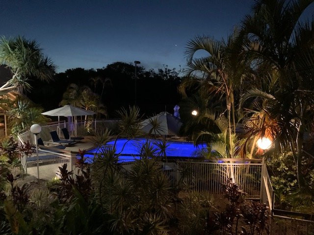 拜伦贵族度假村主图