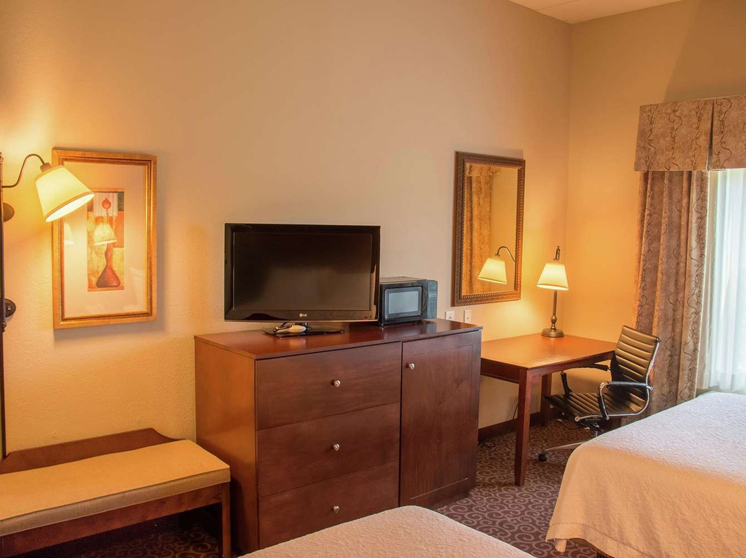 墨菲汉普顿酒店主图