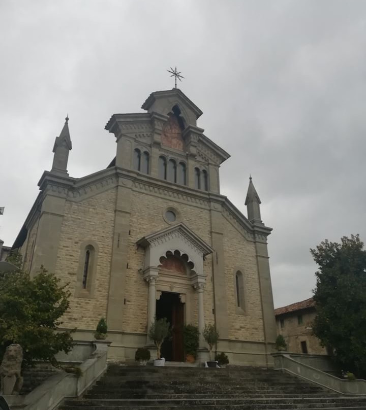 Chiesa di S. Pietro in Vinculis-San Piero in Bagno必去景点