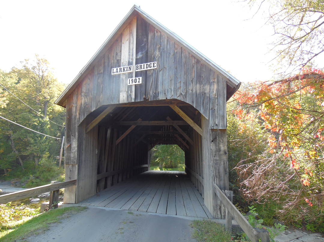 Larkin Covered Bridge-Tunbridge必去景点