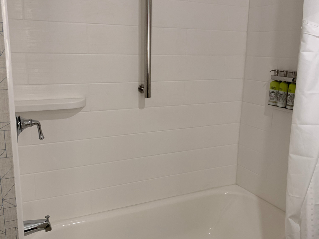 Holiday Inn Express & Suites Redding By IHG主图