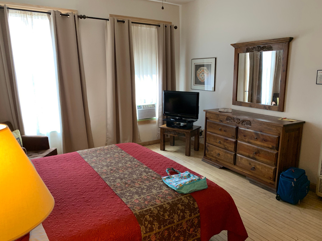 The Canyon Rose Hotel主图