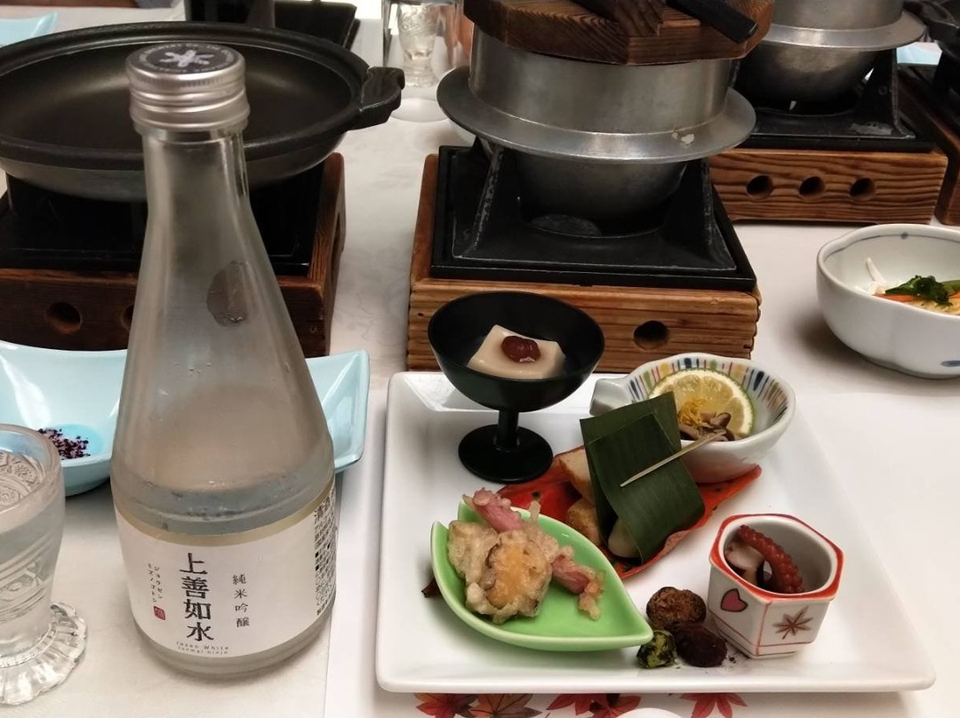 松园庄保津川亭主图