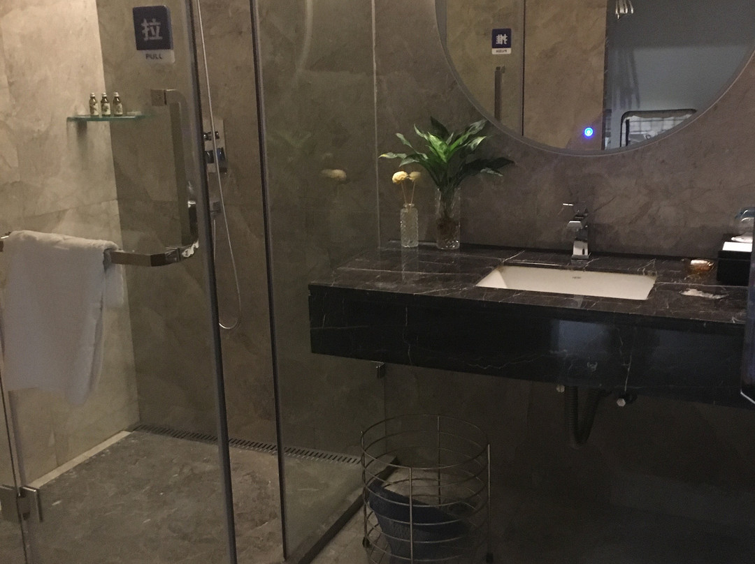 鹤山泉智酒店主图