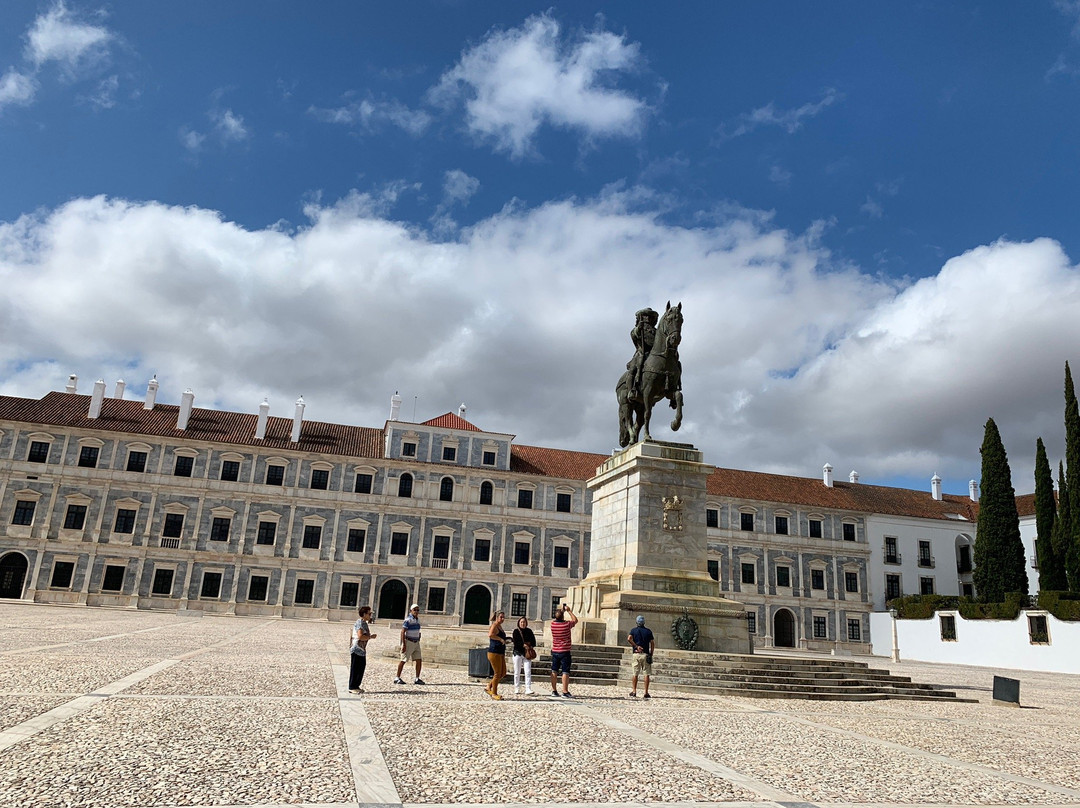 Estatua Equestre de D. Joao IV-Vila Vicosa必去景点