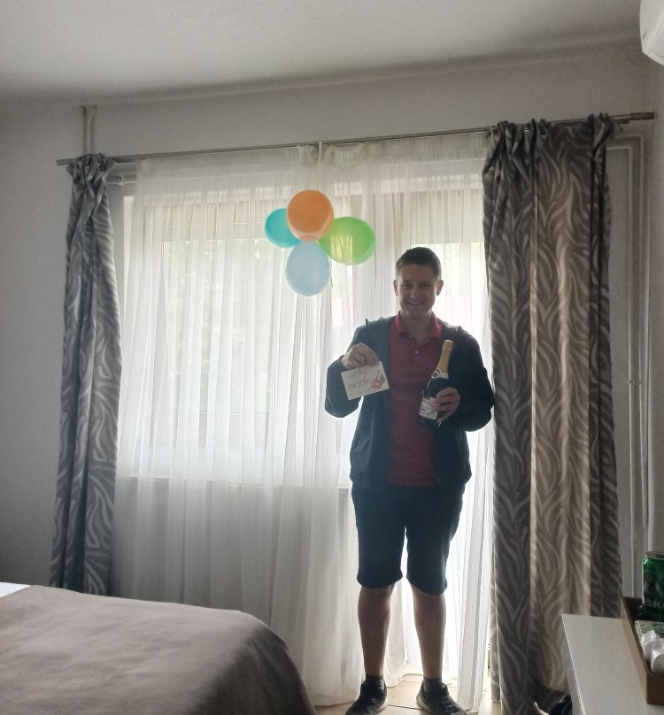 Sixteen Lakes Guest House主图