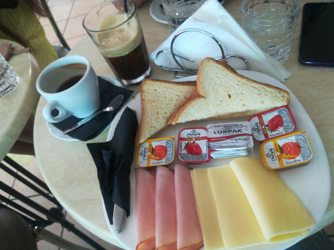 Exarchos Guest House主图