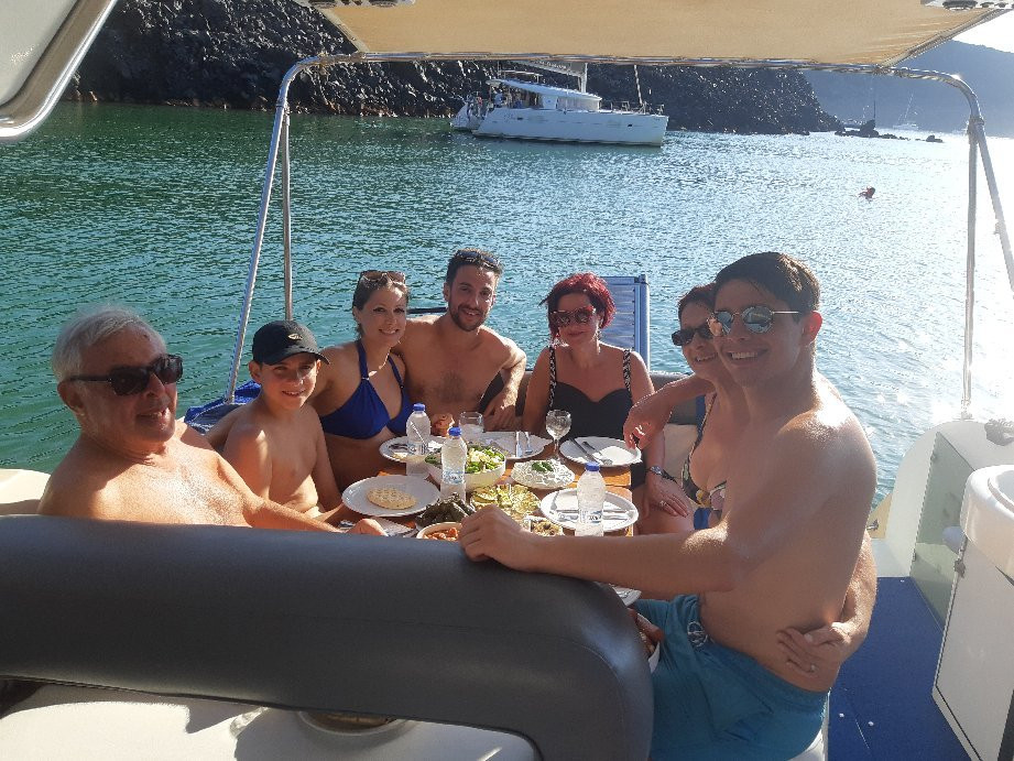 Pelagos Cruises Santorini-费拉必去景点