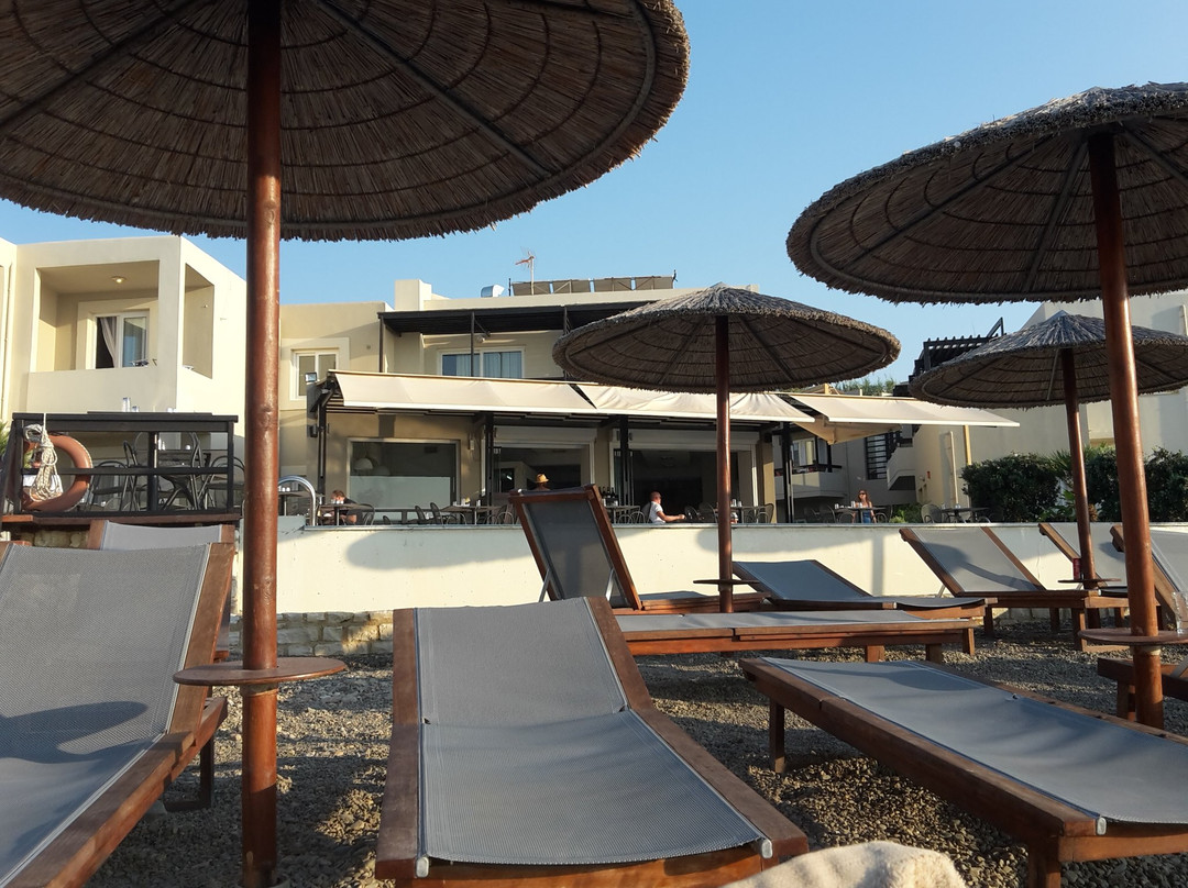 Corinna Mare Suites & Studios主图