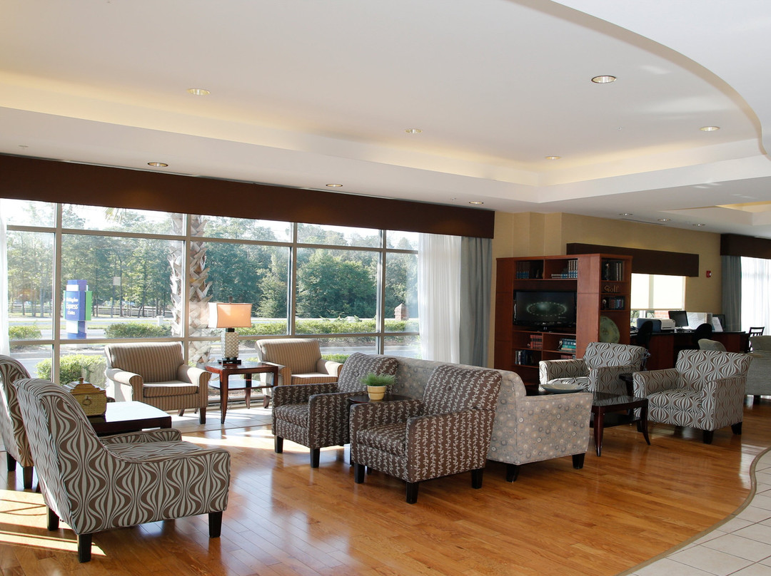 Holiday Inn Express Leland - Wilmington Area By IHG主图