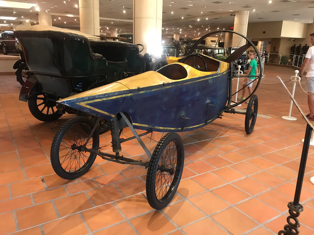 兰尼埃三世亲王私家古董车博物馆景点图片