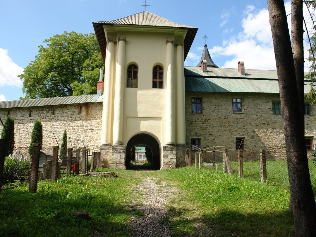 Slatina Monastery景点图片