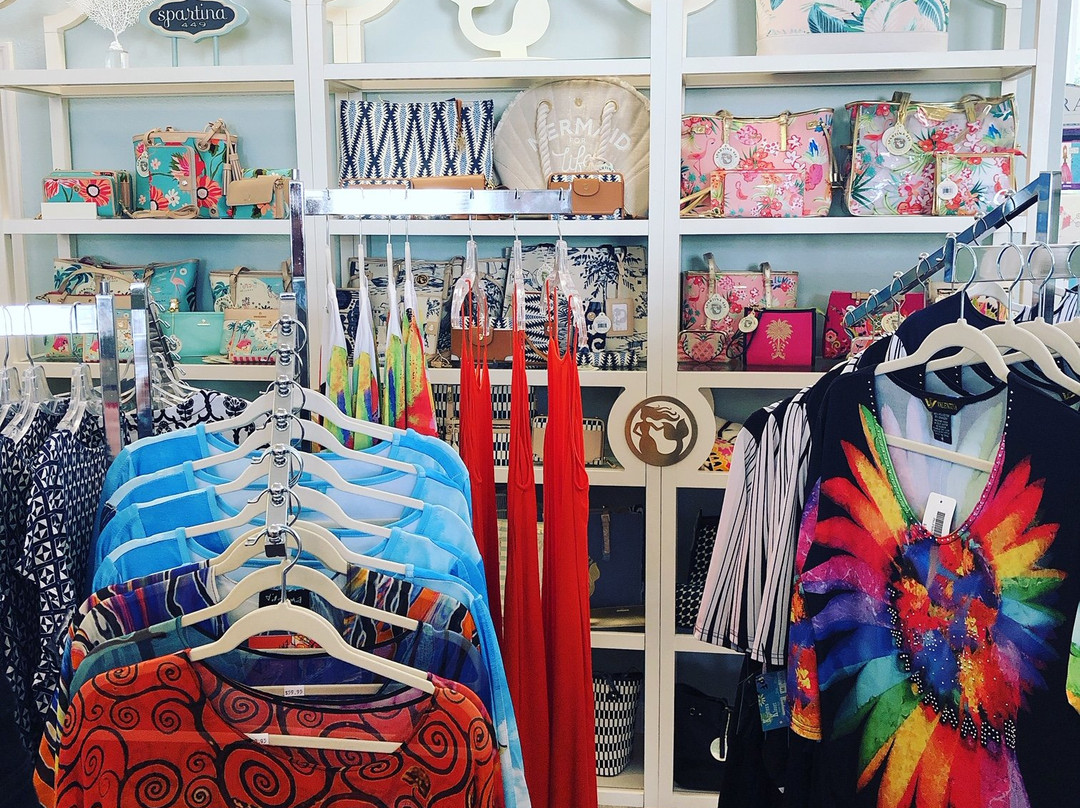 Coastal Gifts and Decor-玛丽湖必去景点