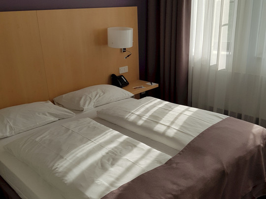 杜塞尔多夫 - 拉廷根瑞拉克萨酒店机场店主图