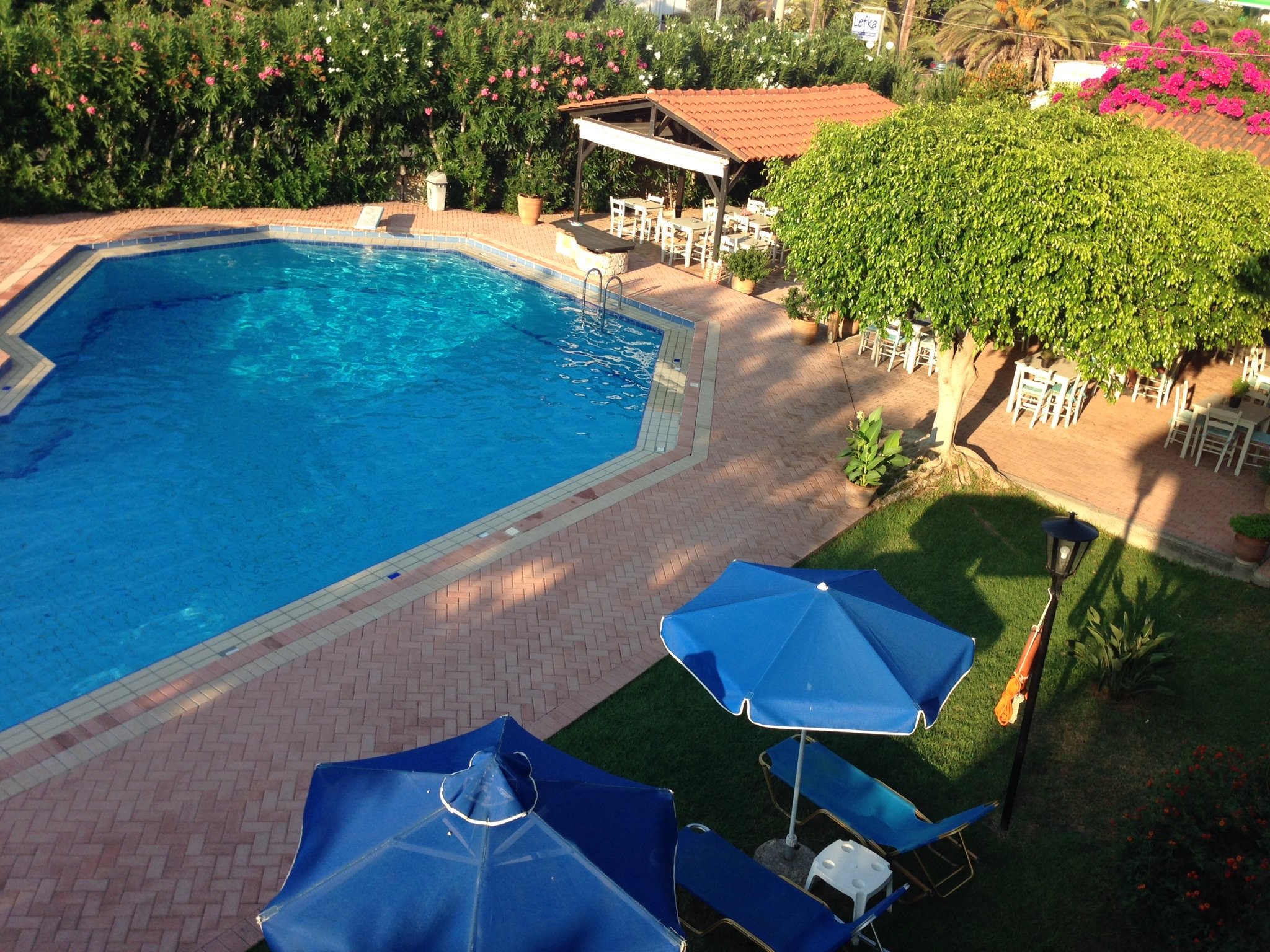 Lefka Apartments-泳池