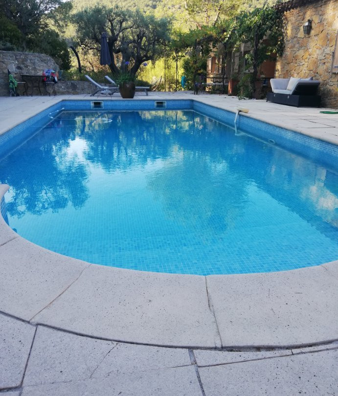 Les Quatre Saisons主图