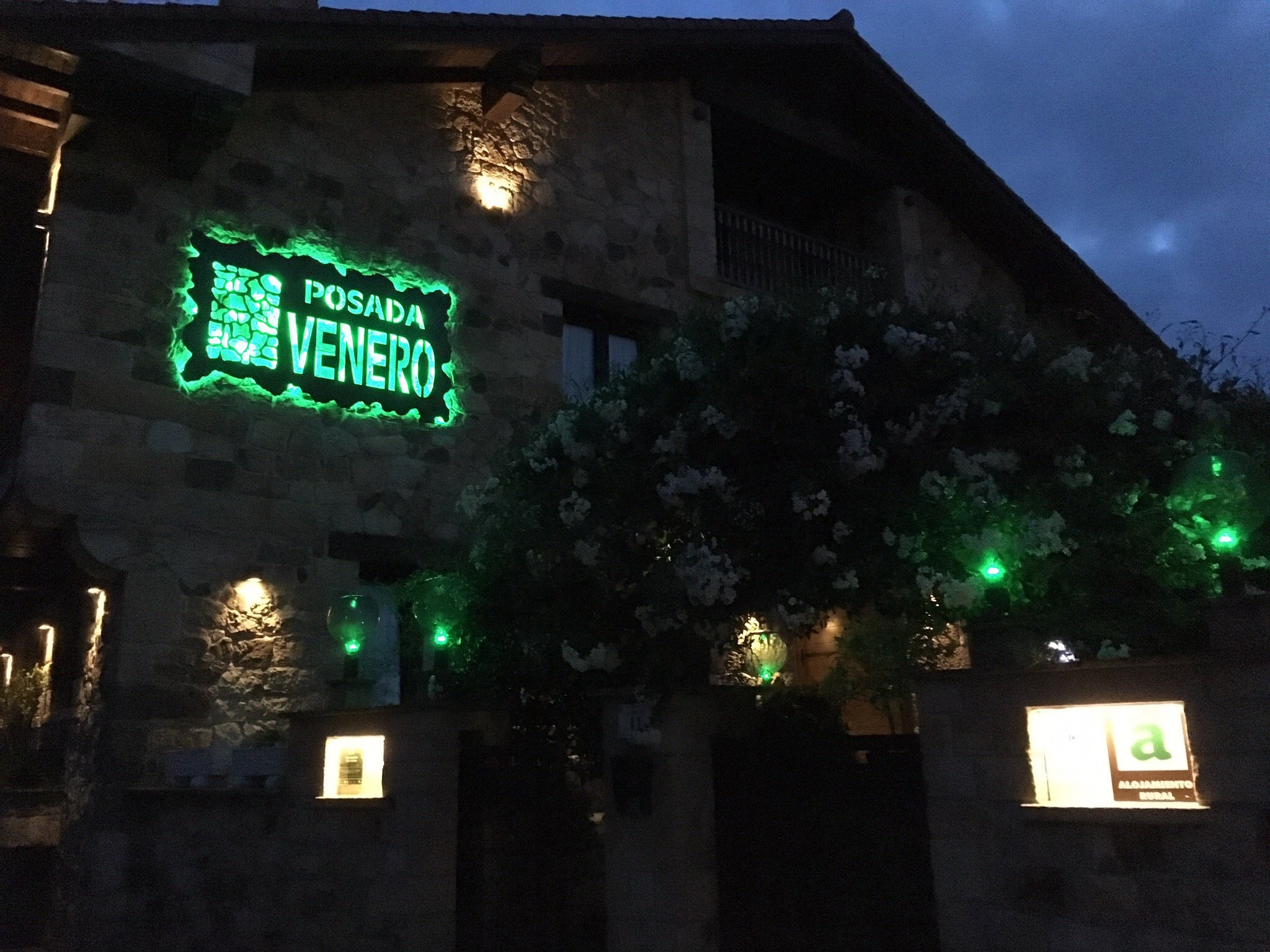 Posada Venero-官方