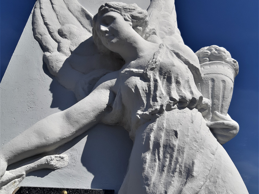 Monument aux morts景点图片