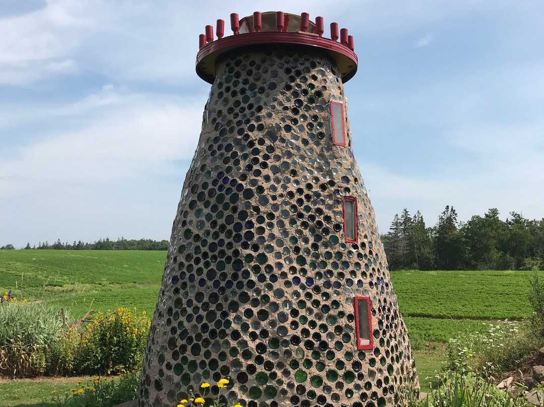 Hannah's Bottle Village景点图片