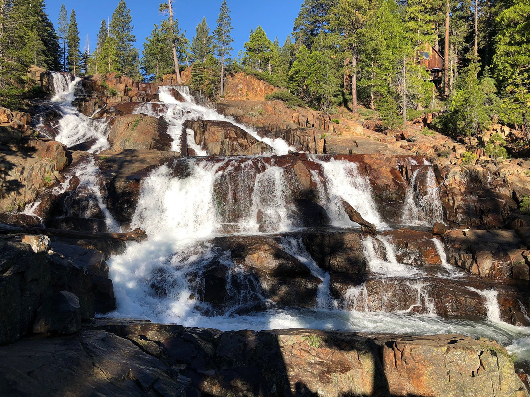 Glen Alpine Falls景点图片