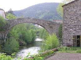 Pont Vieux , roman du XIII eme-Saint-Jean-du-Bruel必去景点
