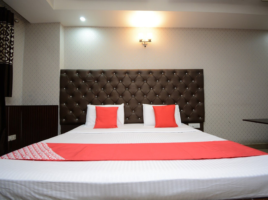 OYO 30419 Hotel Comfort