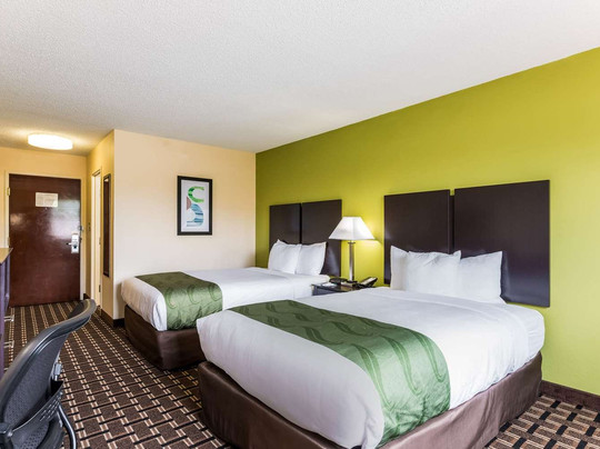Quality Inn Huntersville Near Lake Norman主图