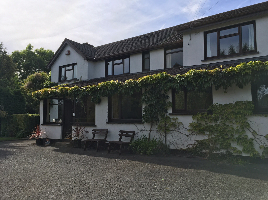 Riverfield Farmhouse B&B主图