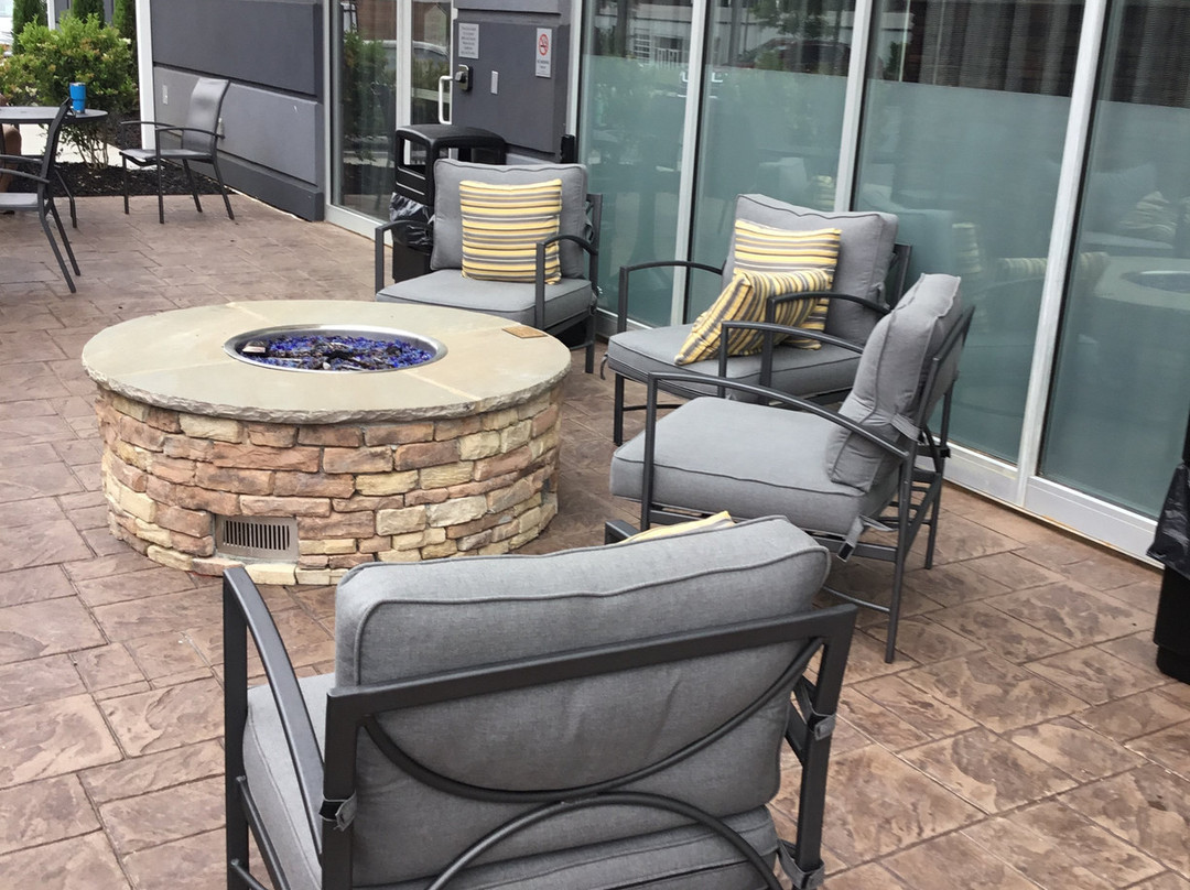 Fairfield Inn & Suites Hendersonville Flat Rock主图