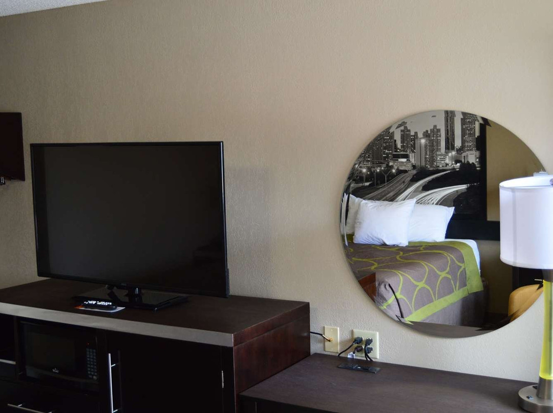 斯托克布里奇速8酒店主图