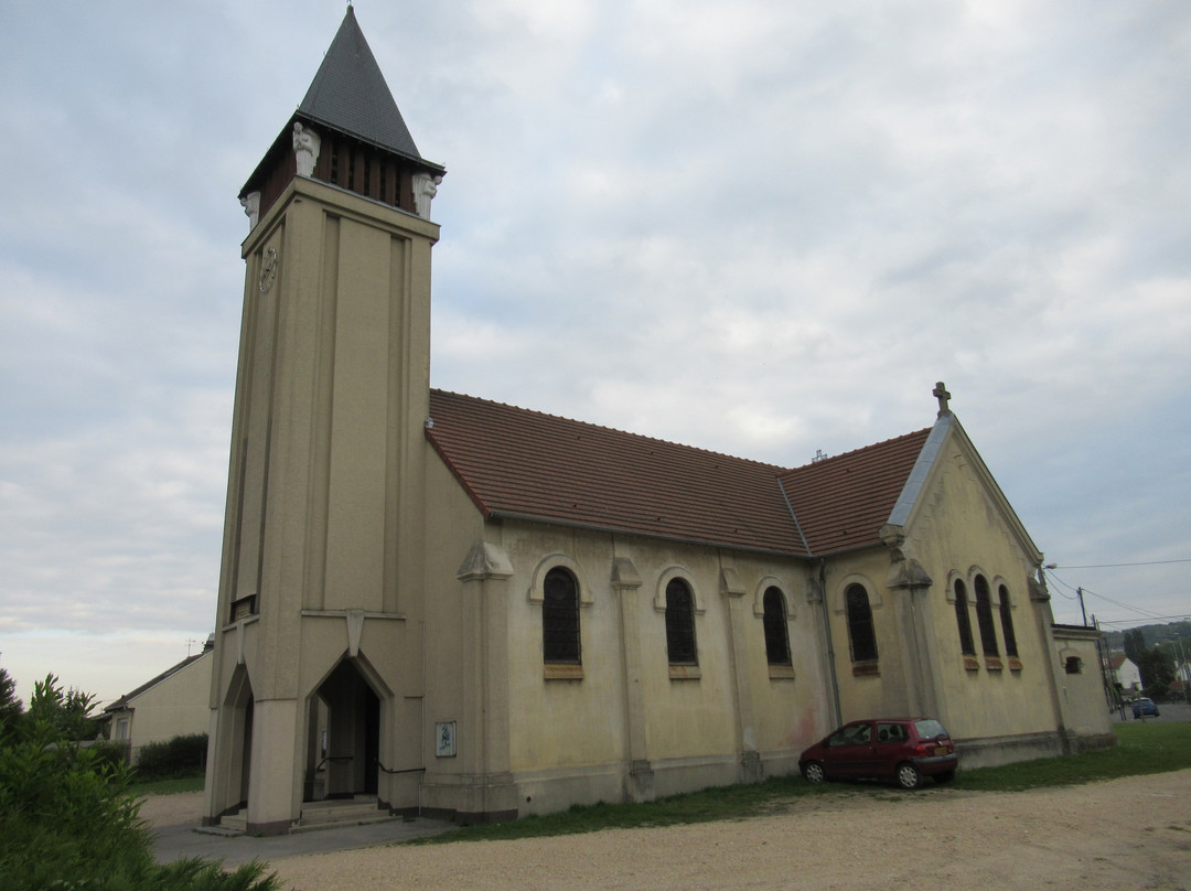 Eglise Sainte-Thérèse de l'Enfant Jésus景点图片