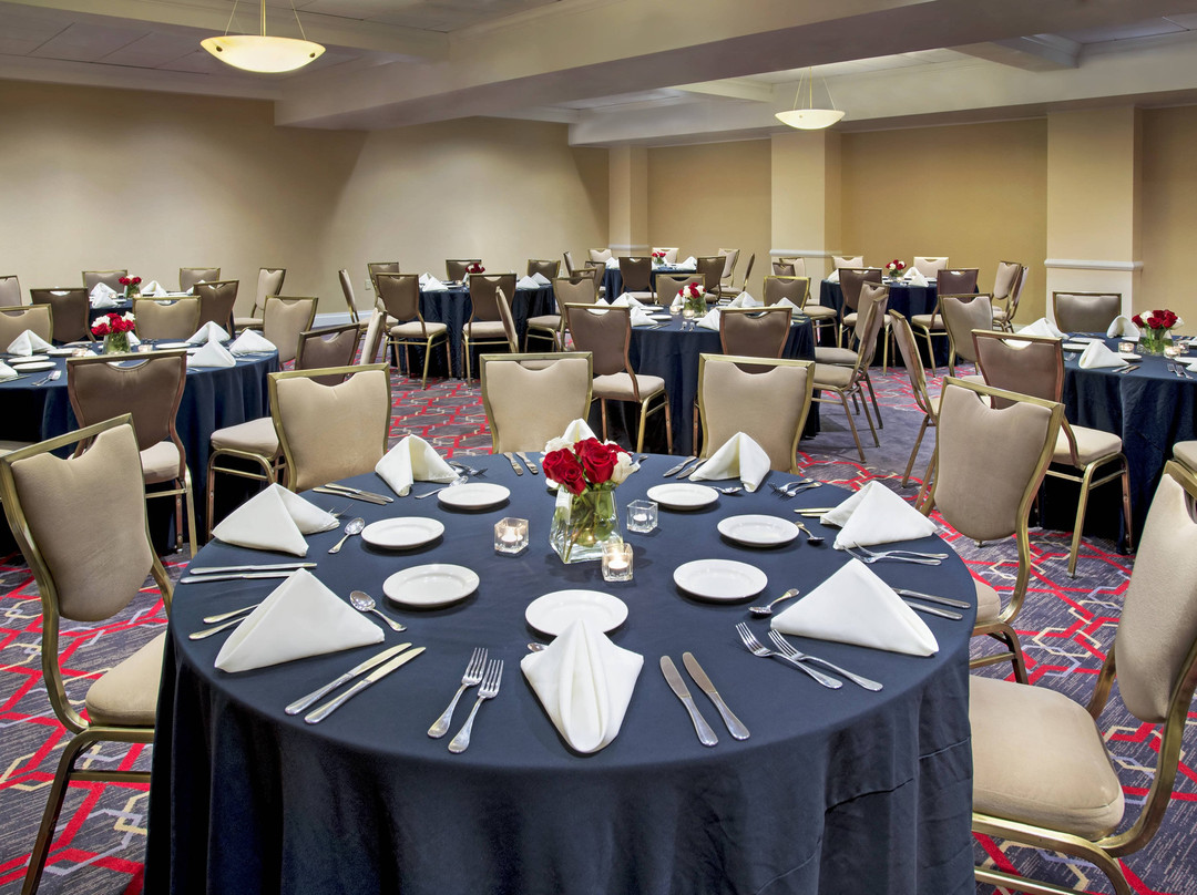 Four Points by Sheraton Melville Long Island主图