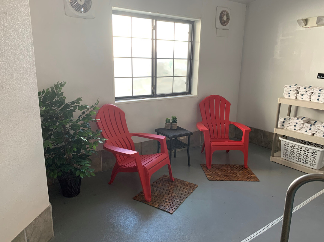 Super 8 by Wyndham McCall主图