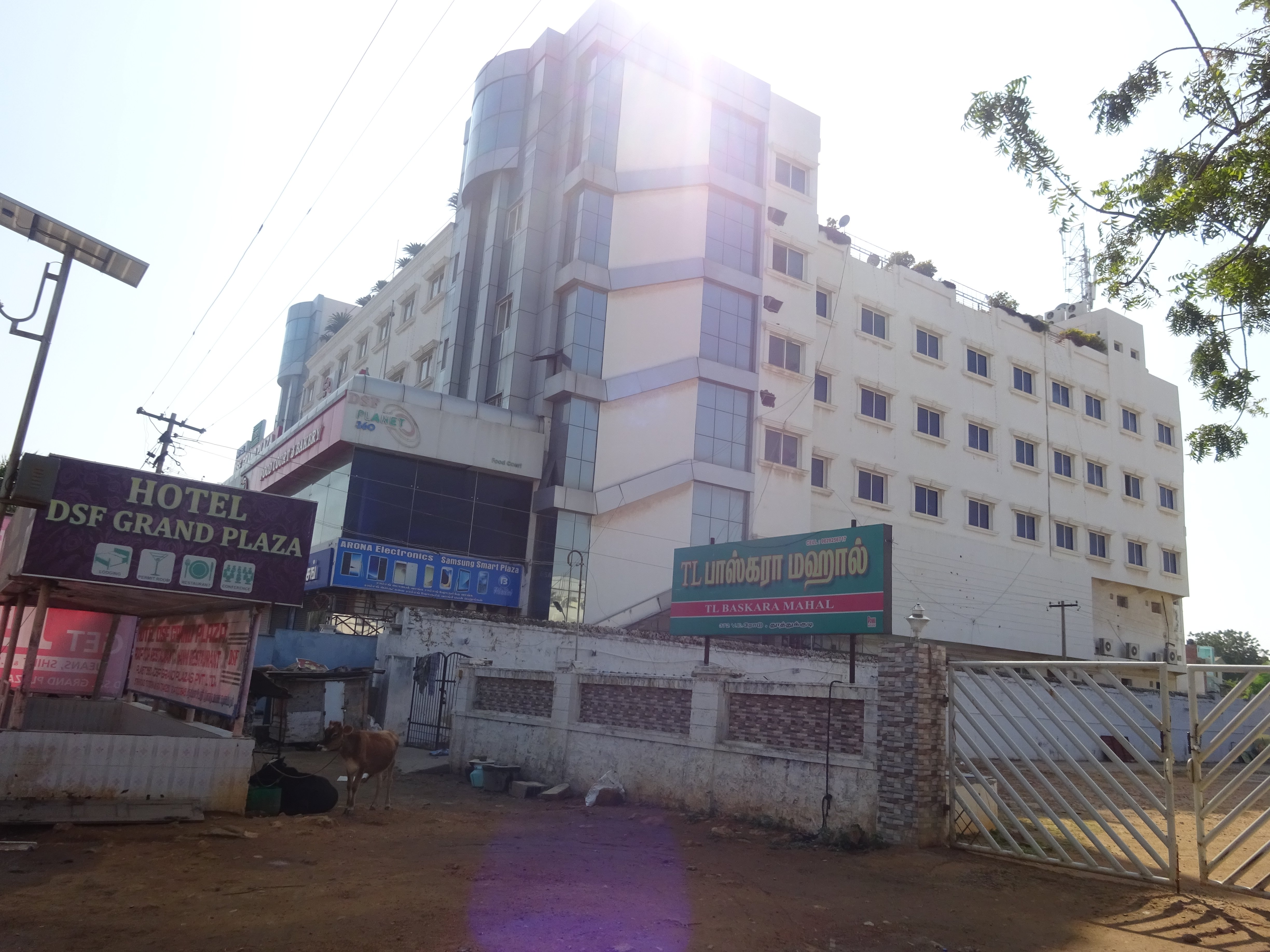 Hotel DSF Grand Plaza-浴室