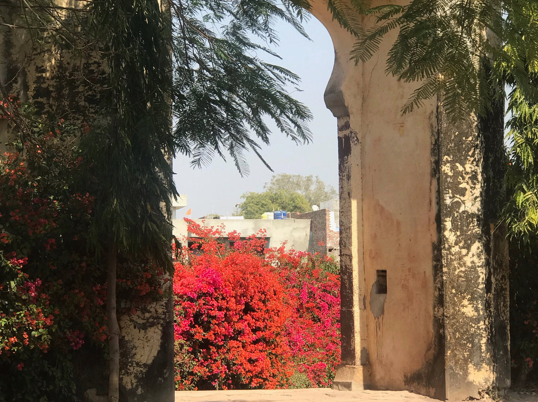 拜恩斯罗加尔堡垒旅馆主图