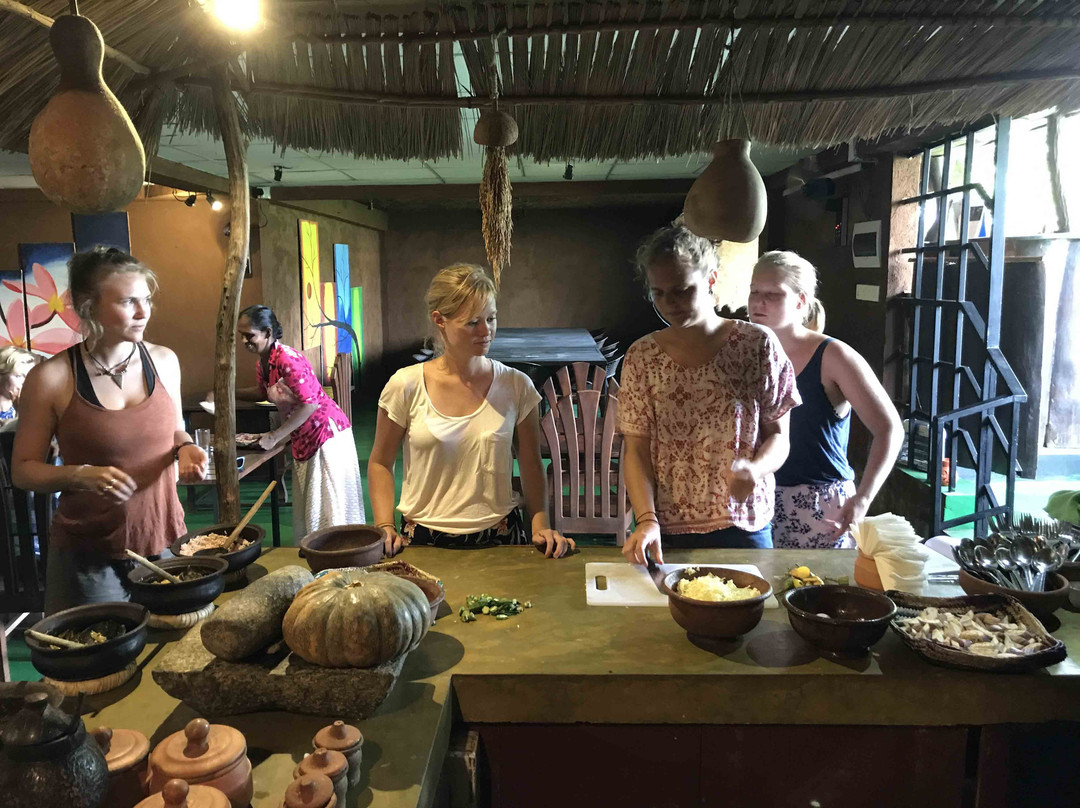 Smoky Kitchen Cooking Class-蒂瑟默哈拉默必去景点