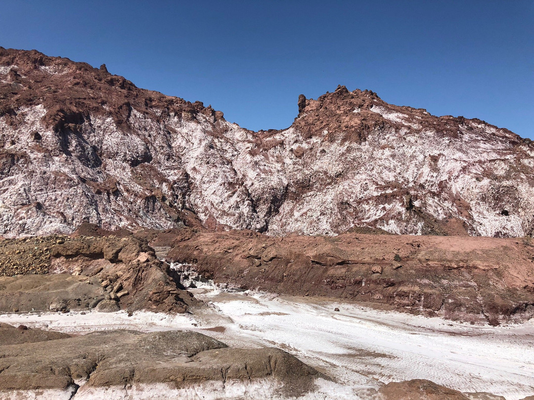 Namakdan Salt Cave景点图片