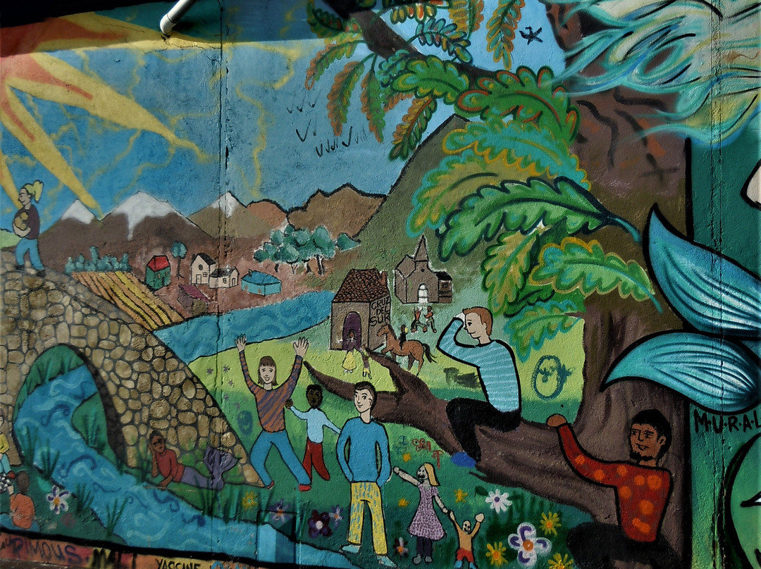 Fresque Trop de Murs-L'Ile-Saint-Denis必去景点