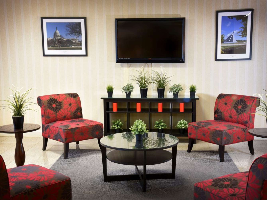 匡蒂科华美达酒店主图