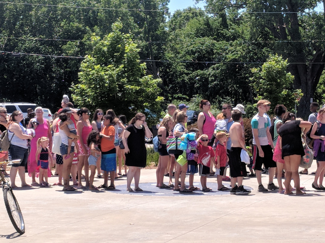 Kenwood Cove Aquatic Park-萨利纳必去景点