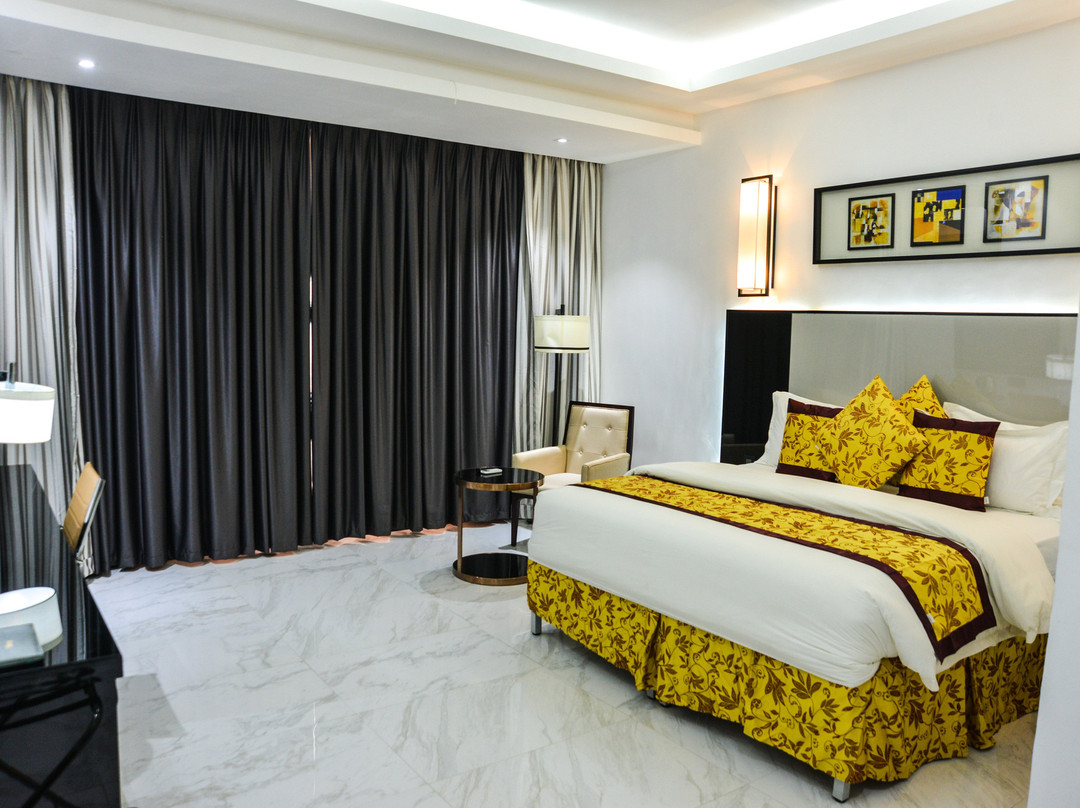 Green Point Hotel主图